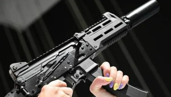 Submachine Gun Terbaik di Dunia Paling Akurat dan Mematikan Ini 2 Submachine gun terbaik dunia: Akurat, mematikan, dan populer
