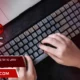 Game Latihan Mengetik 10 Jari Bahasa Indonesia: Panduan Meningkatkan WPM dan Akurasi Secara Efektif