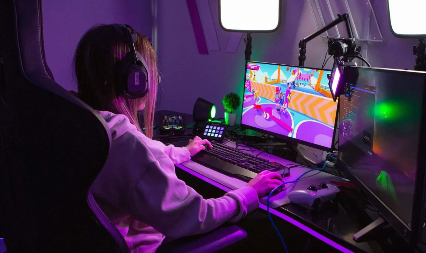 Cara Menjadi Gamers yang Menghasilkan Uang untuk Pemula Step by step Menjadi streamer atau content creator adalah alternatif karir yang sangat menjanjikan bagi para gamer pemula.